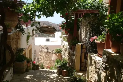 Image de Maison de village traditionnelle avec vue mer