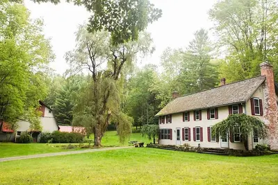 Image de Belle ferme Berkshire sur 160+ acres