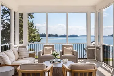 Image de Brand New Lake Keowee Cottage - la meilleure location de luxe sur le lac