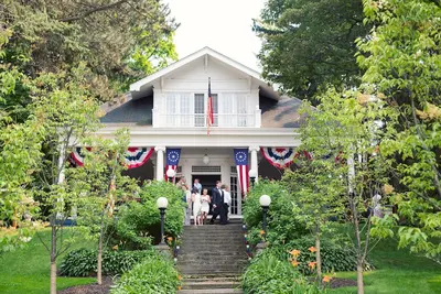 Image de Cobblewood Manor sur le lac