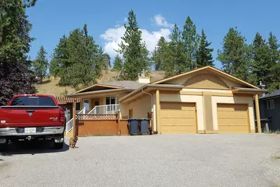 Image de Belle suite au sous-sol Ă l'ouest de Kelowna
