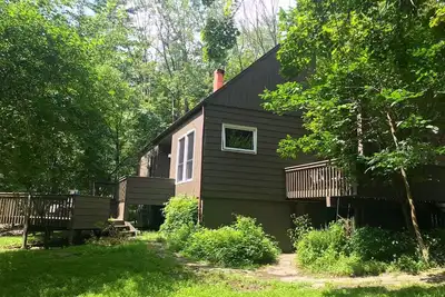 Image de Woodstock Maison Mid-Century isolée à Byrdcliffe