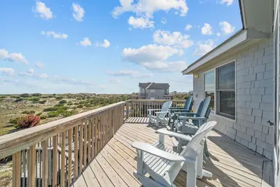 Image de Escapade en bord de mer pour familles avec piscine privée, bain à remous, salle de jeux, WiFi