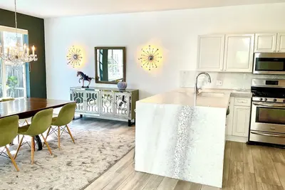 Image de Ibis Golf Dream Vacation Home dans une communauté fermée.