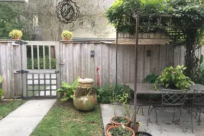 Image de Suite MÈRE En Droit Dans Un Bon Bois De Prestige