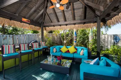 Magnifique refuge caribéen de 3 chambres au coeur de Grace Bay