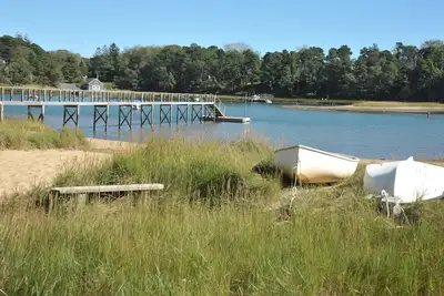 Image de Californie contemporaine, à pied de la plage, 1. 3 Wooded Acres