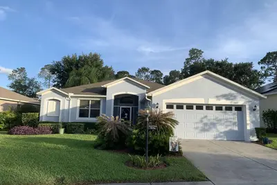 Image de Location saisonnière 3br dans une communauté de golf de plus de 55 ans à proximité du golfe!