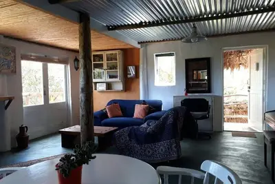 Image de Appartement de jardin moderne et rustique dans un quartier calme