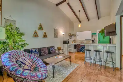 Image de A / C House 2 minute walk to great surf!
