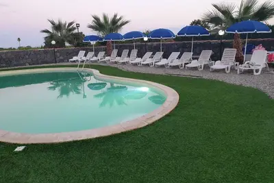 Le Pozzillo Rustique Avec Piscine PARTAGÉE