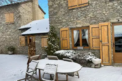 Image de Luxueux Refuge Traditionnel de Montagne \/ de 8 à 12 personne