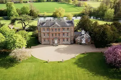 Image de Ardington House, manoir géorgien pouvant accueillir jusqu'à 25 personnes, en milieu rural