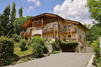 Image de Landhaus Mitsche, Appartement Poludnig dans une position panoramique ensoleillée et tranquille