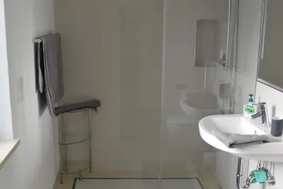 Image de Élégant appartement de service complet dans Top Location