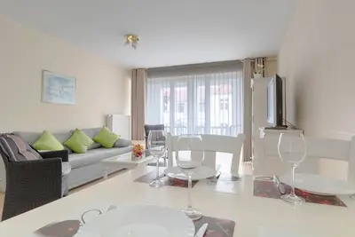 Image de Appartement 2 pièces \/ balcon, à seulement 50 m de la promenade de la plage et de la plage