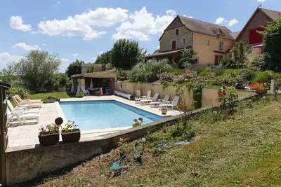 Image de Maskali, Gite le Périgourdin, piscine chauffée vue dégagée