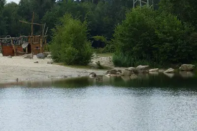 Image de Nouveau chez FeWO: maison de vacances de rêve buisson de genévrier au bord des lacs Haddorfer