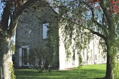 Image de Charmante maison en pierres du pays