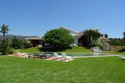 Image de Superbe villa de 600 m2 dans jardin de 4000 m2 piscine et vue panoramique