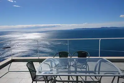 Image de une vue mer epoustouflante.