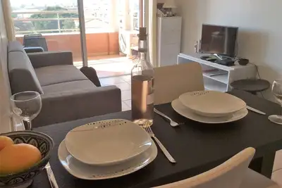 Image de Melo's Studio avec une vue imprenable sur Cannes et la mer ainsi que le WiFi