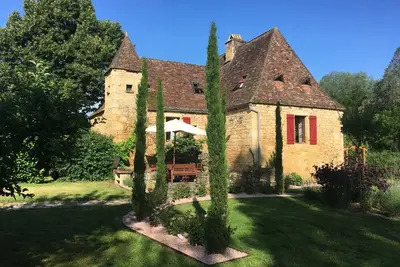 Image de Superbe propriété du XVIIIème, piscine privée chauffée et un vaste jardin.
