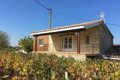 Image de Le Chalet Vigneron - Annexe du Château Saint Christophe - 3 mn de Saint Emilion