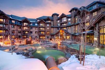 Image de Vrai Condo Suite de Luxe Ski In / Ski Out - Grand Lodge Peak 7 Resort, Hot Tub B