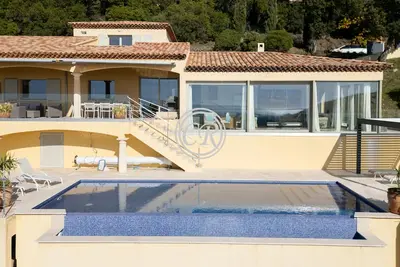 Image de Superbe Villa, piscine, terrain de boules, vue mer panoramique