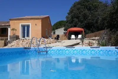 Image de La Rocaille. . . Sud De La France: Maison Avec Piscine Et Jardin