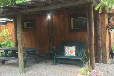 Image de Cabine avec vue sur le lac Cayuga et accès à la plage!