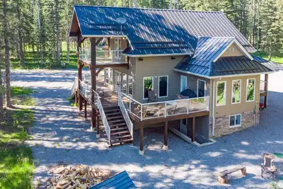 Image de Eagle Ridge Chalet dans la belle ville de Nordegg, en Alberta