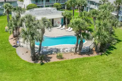 Image de Steps to Beach & Pool • 2br Family Townhome ~ Summerhouse #13