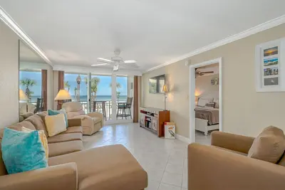 Image de A204 Pelican Direct Ocean 2 Bedroom 2 Bath Condo