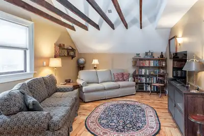 Spacieux 2 chambres à coucher dans 1910 Tudor House