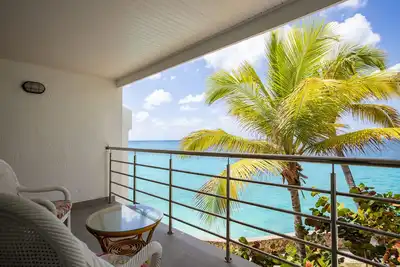 Image de * SPÉCIAL ÉTÉ * Condo de style confortable et moderne \/ Mullet Bay walking dis