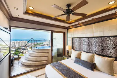 Image de Rph2 Penthouse Pinnacle avec vue sur l'océan et 3 salles de bain