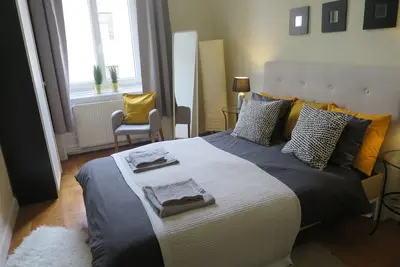Image de Joli appartement central avec 5 chambres