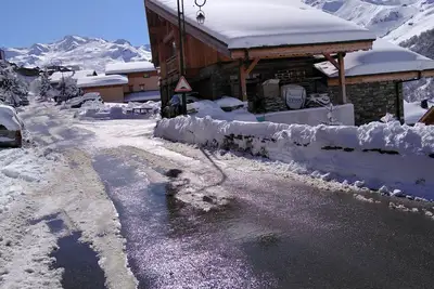 Image de Chalet-lesgoyaviers-lesmenuires, tradition et modernité, au pied des pistes