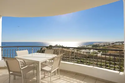 Image de Exclusive appartement avec 2 chambres face lateale au mer