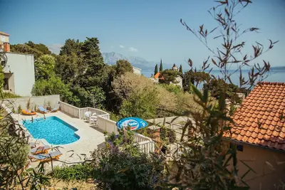 Image de Funky-rustic House \/ w. Piscine chauffée \/ entre Split et Makarska; 250m de la plage