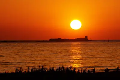 Image de Couchers de soleil spectaculaires sur la ligne de front