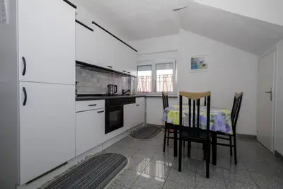 Image de Appartement dans Lopar avec terrasse, Climatisation, Wifi, Machine à laver (4612-2)