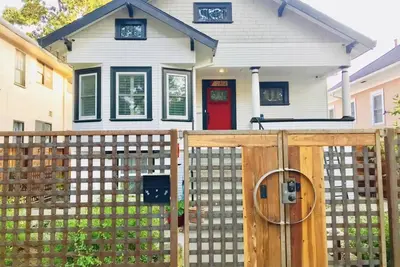 Image de Sutter Midtown 3bd maison avec piscine partagée