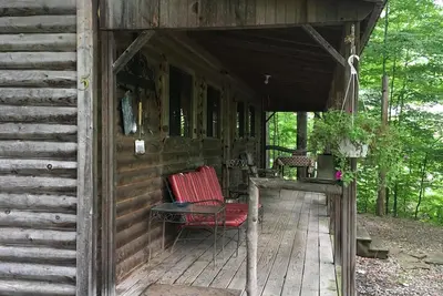 Image de Cabine avec vue sur le lac et accès à la plage!