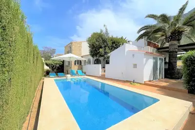 Image de T-0615 Villa avec piscine privée