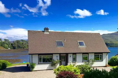 Image de Belle vue sur la mer et la montagne, spacieuse maison de Portree