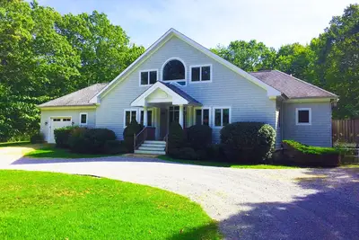 Image de 6 chambres, 5 salles de bain avec piscine, Sag Harbor - près de Bridgehampton