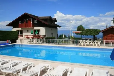 Image de Appartement dans chalet, idéalement situé, vue lac Léman à 3km de Thonon